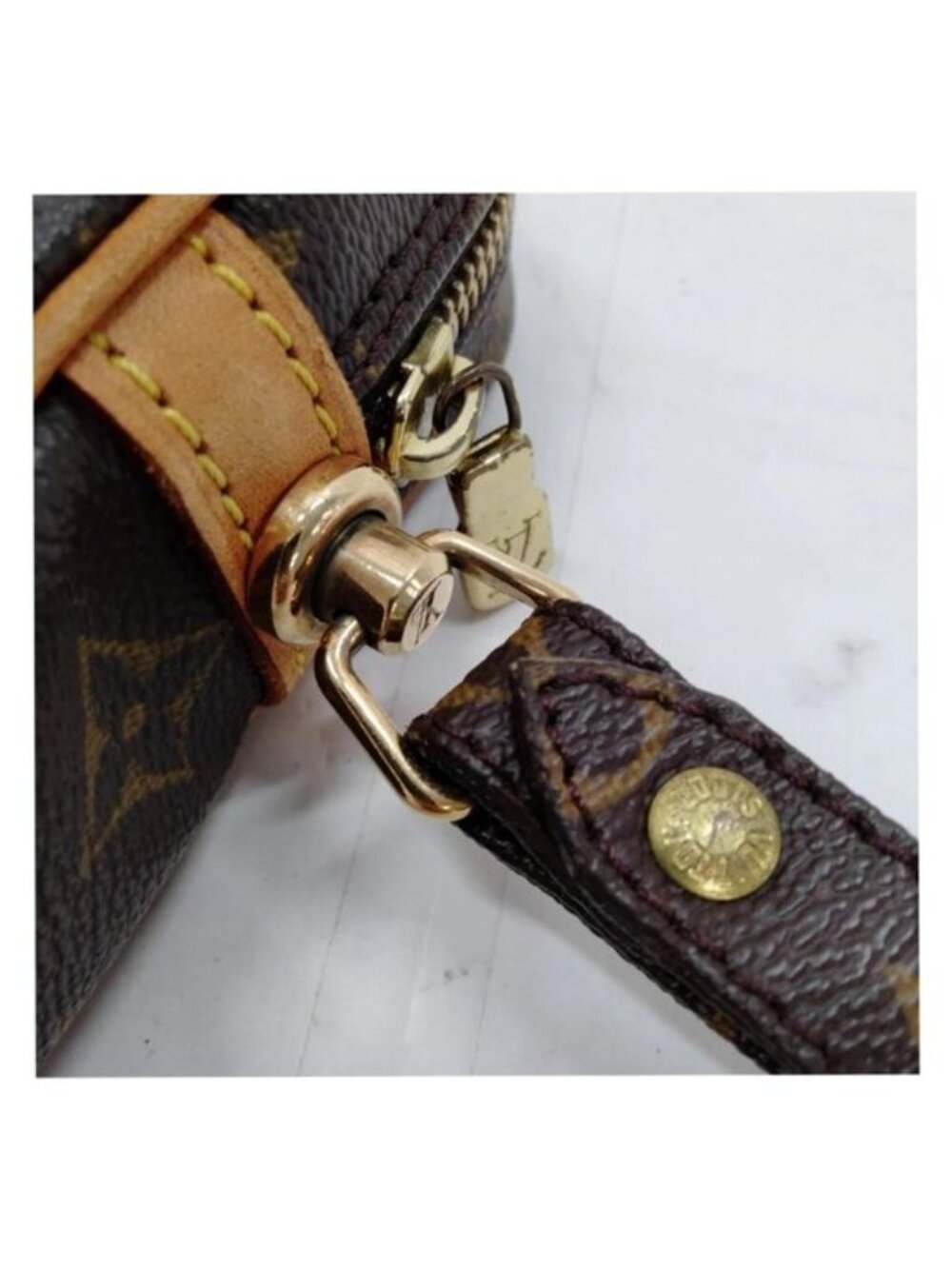 Authentic Louis Vuitton Marly Dragonne GM Monogram Clutch Wristlet Bag - Picture 7 of 16